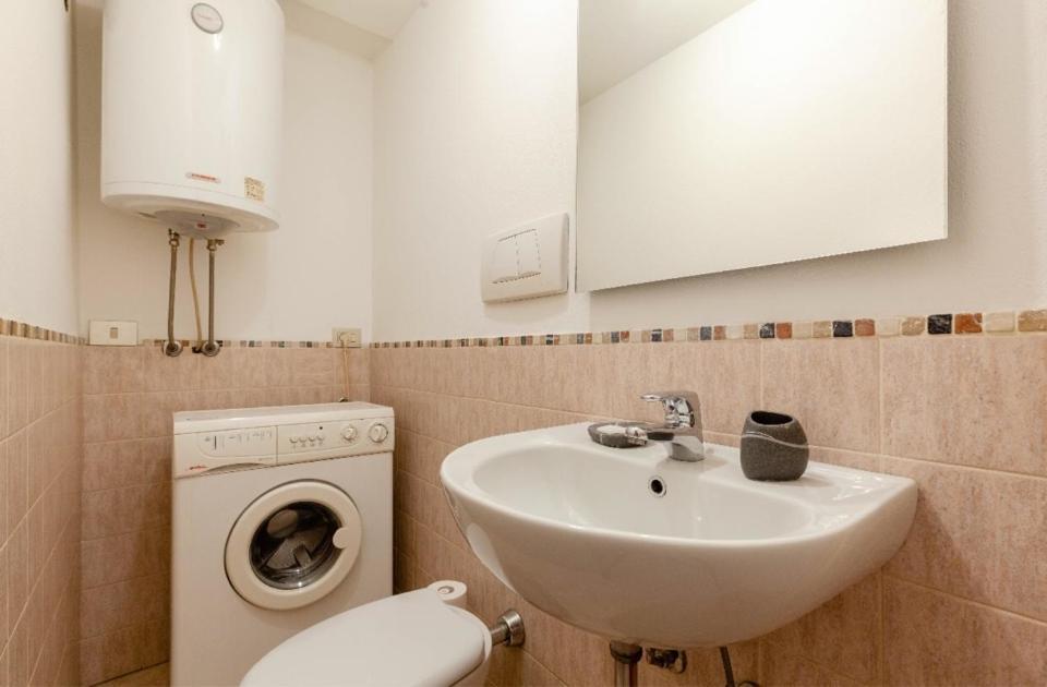 Yourvacanza Navigli Loft Apartment Milan Luaran gambar